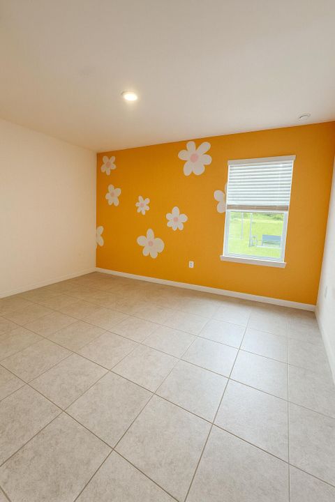 For Rent: $2,900 (4 beds, 2 baths, 2059 Square Feet)