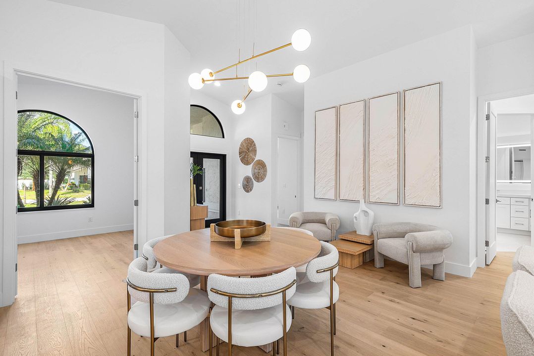 For Sale: $885,000 (3 beds, 2 baths, 1774 Square Feet)