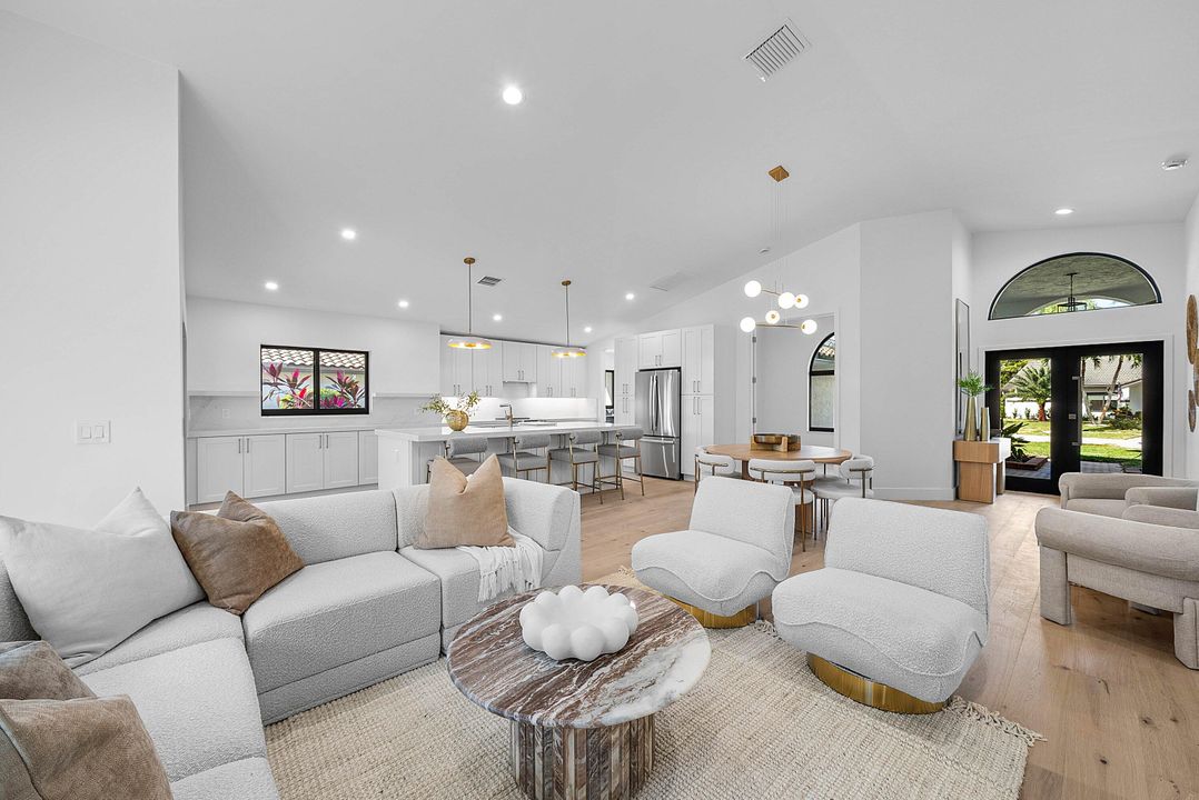 For Sale: $885,000 (3 beds, 2 baths, 1774 Square Feet)