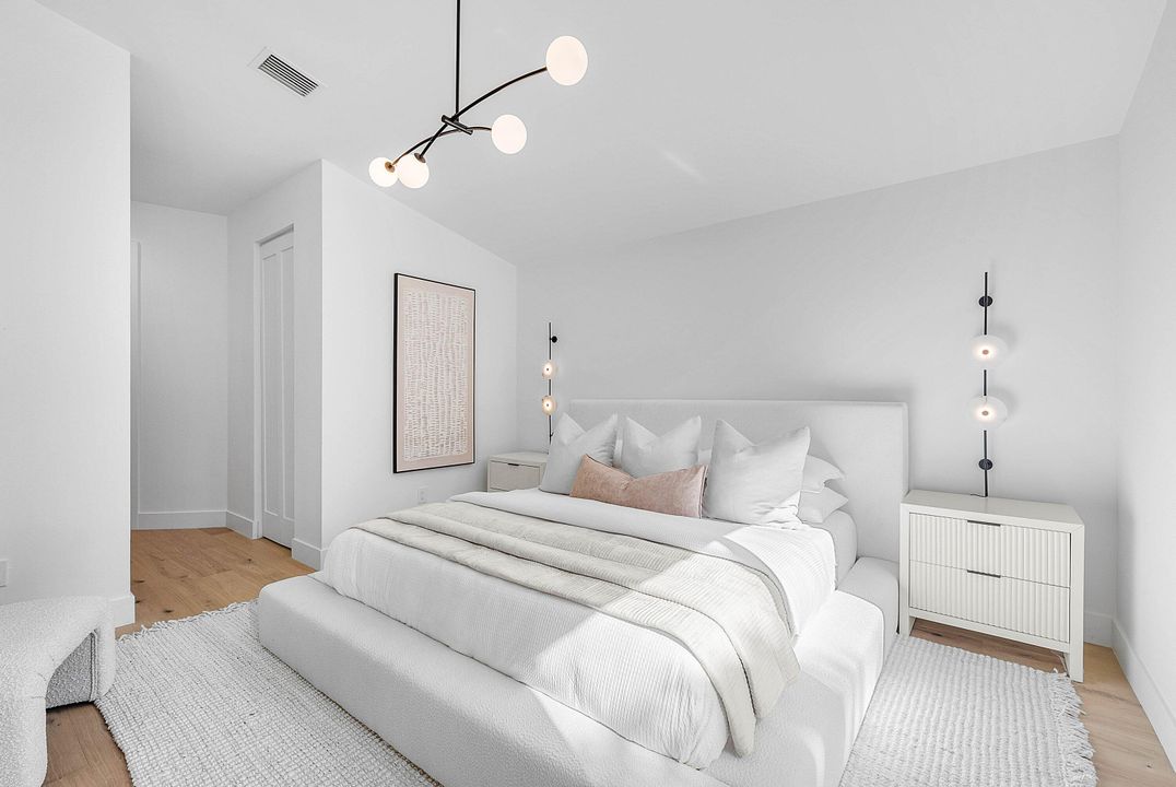 For Sale: $885,000 (3 beds, 2 baths, 1774 Square Feet)