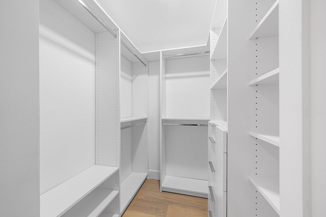 For Sale: $885,000 (3 beds, 2 baths, 1774 Square Feet)