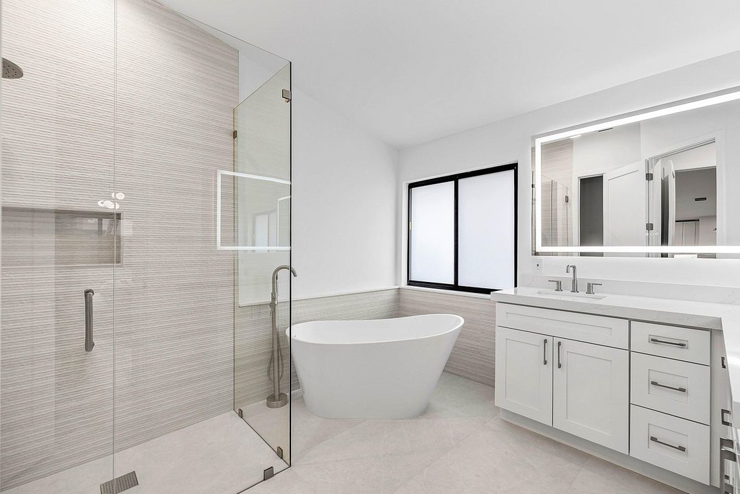 For Sale: $885,000 (3 beds, 2 baths, 1774 Square Feet)