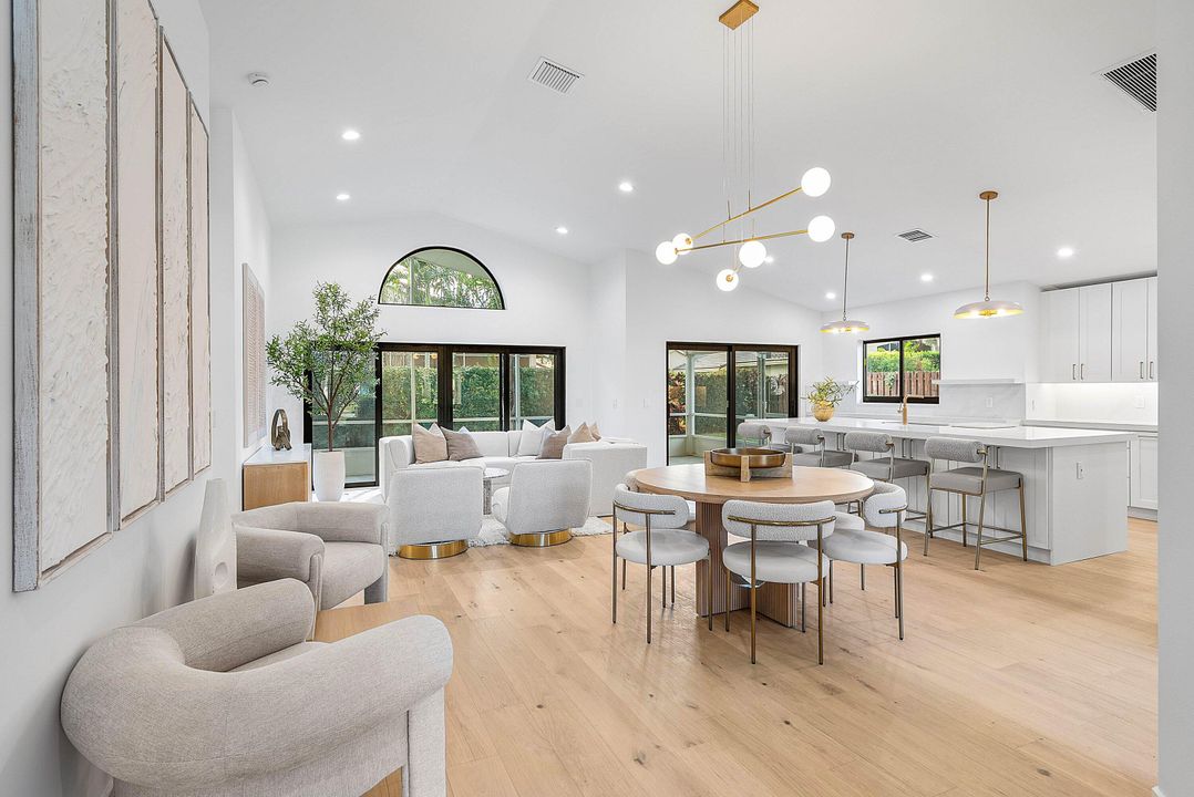 For Sale: $885,000 (3 beds, 2 baths, 1774 Square Feet)