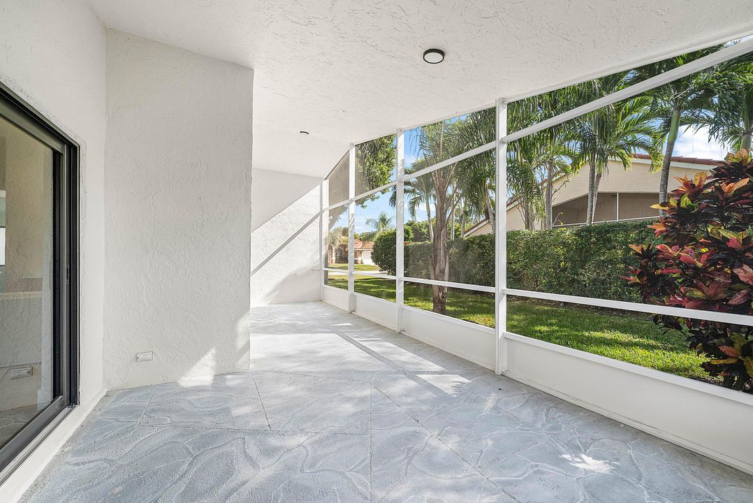 For Sale: $885,000 (3 beds, 2 baths, 1774 Square Feet)