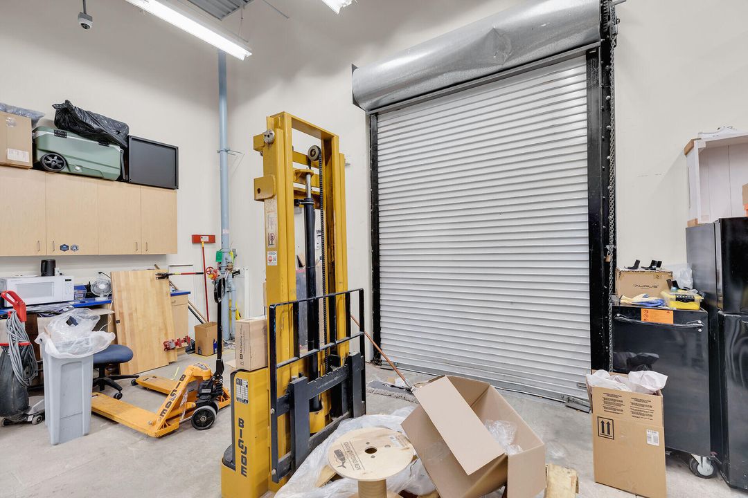 待售: $4,750,000 (0 贝兹, 0 浴室, 9990 平方英尺)