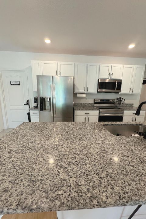 For Rent: $2,900 (4 beds, 2 baths, 2059 Square Feet)