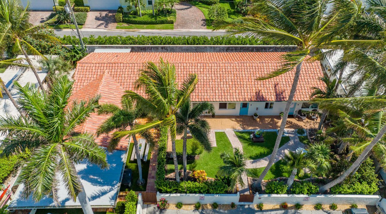 For Rent: $2,100 (1 beds, 1 baths, 800 Square Feet)