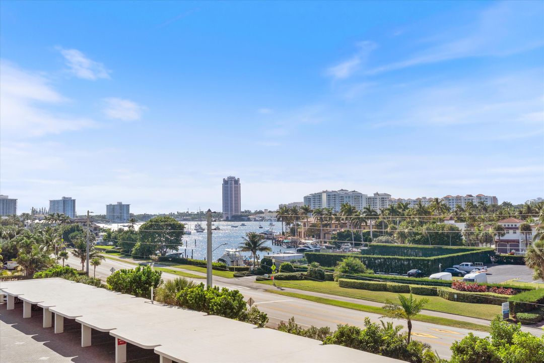 На продажу: $5,400,000 (4 спален, 4 ванн, 3052 Квадратных фут)