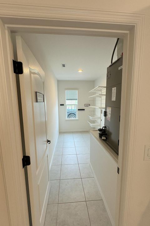 For Rent: $2,900 (4 beds, 2 baths, 2059 Square Feet)