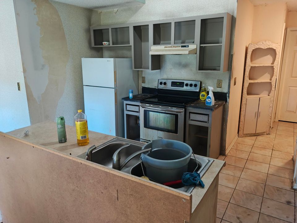 For Sale: $235,000 (3 beds, 2 baths, 1479 Square Feet)