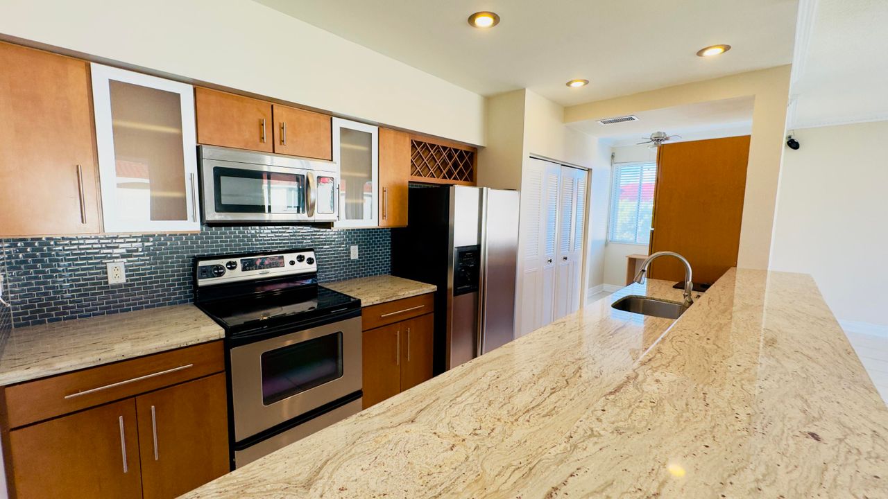 For Sale: $399,000 (3 beds, 2 baths, 1678 Square Feet)