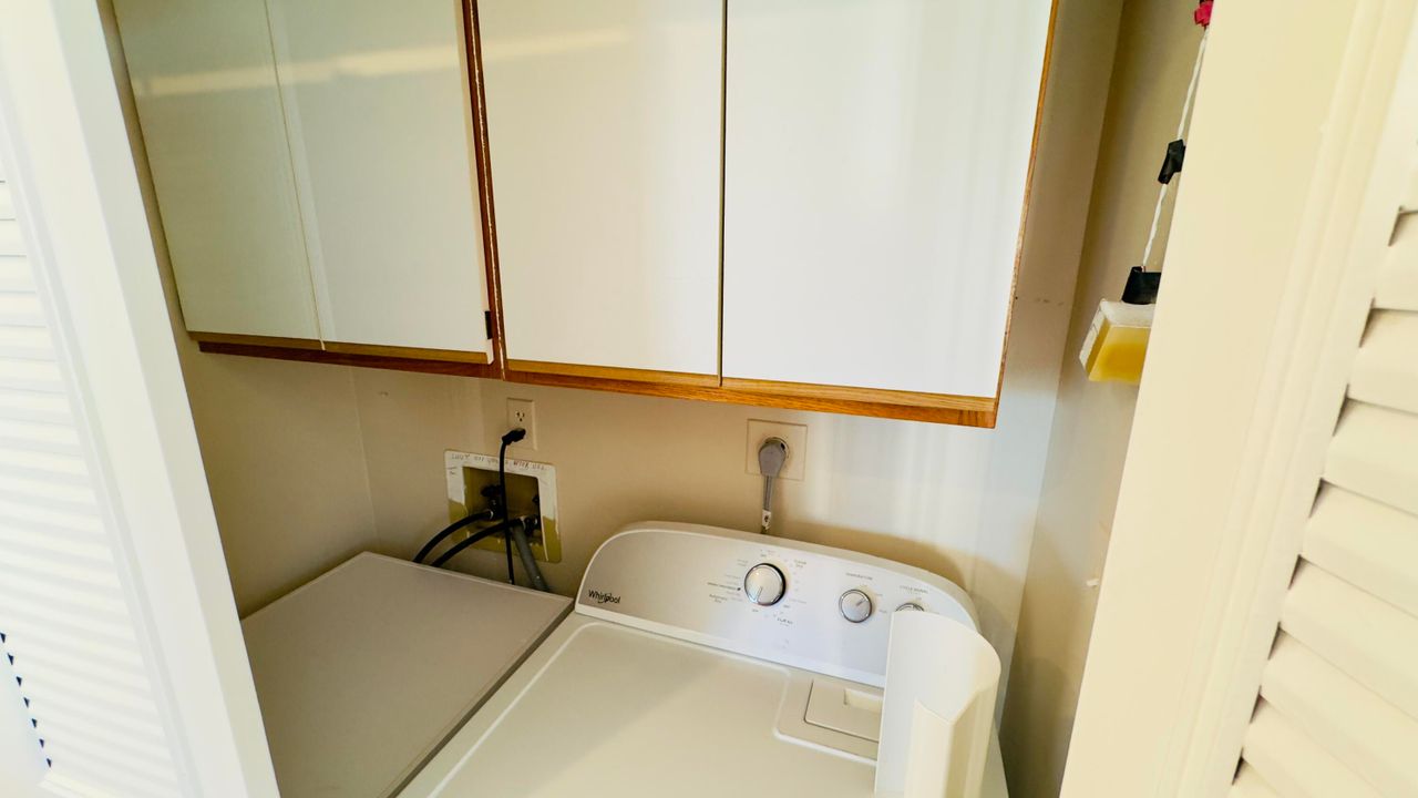 For Sale: $399,000 (3 beds, 2 baths, 1678 Square Feet)