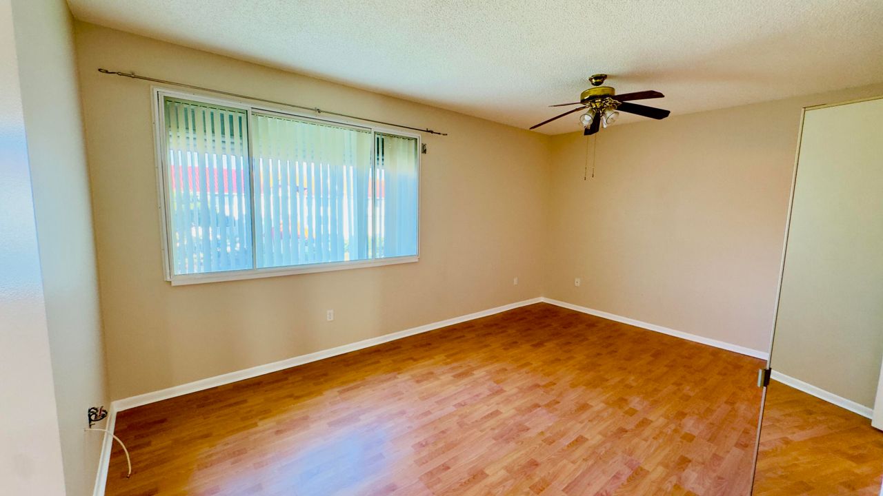 For Sale: $399,000 (3 beds, 2 baths, 1678 Square Feet)