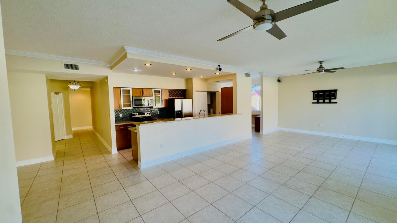 For Sale: $399,000 (3 beds, 2 baths, 1678 Square Feet)