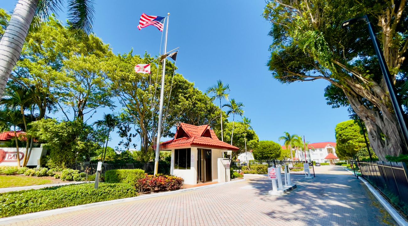 For Sale: $399,000 (3 beds, 2 baths, 1678 Square Feet)