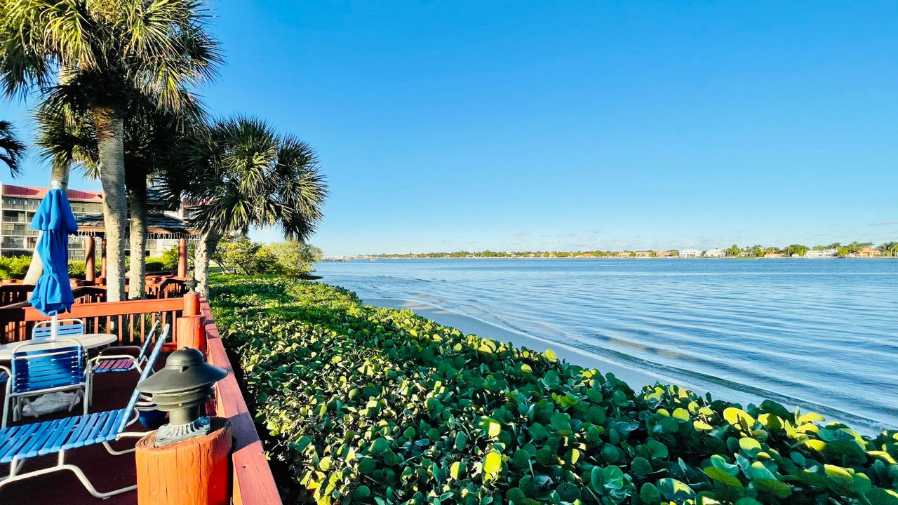 For Sale: $399,000 (3 beds, 2 baths, 1678 Square Feet)