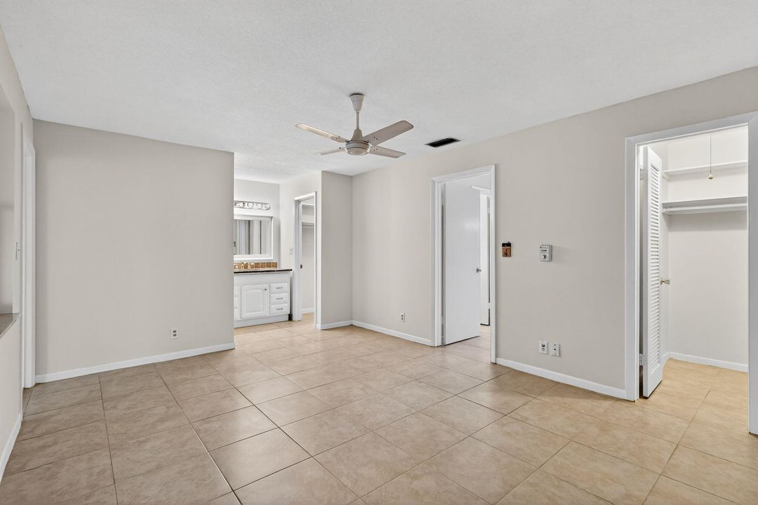 For Sale: $139,000 (1 beds, 1 baths, 954 Square Feet)
