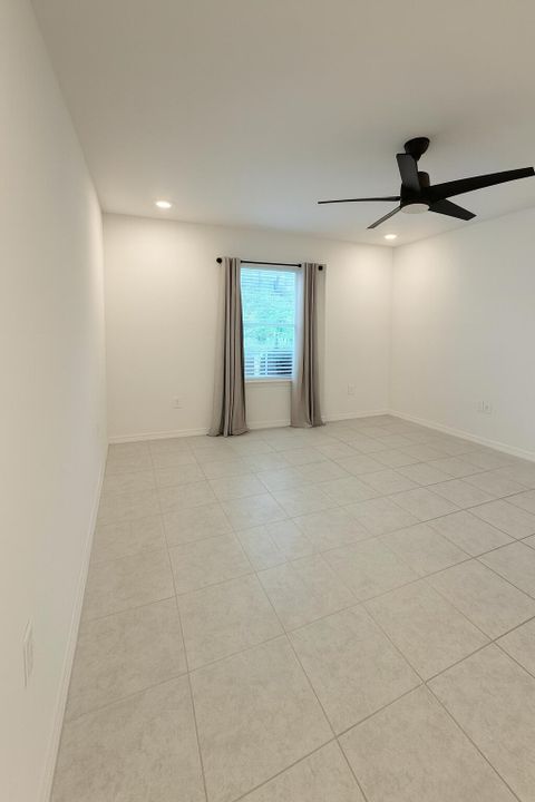 For Rent: $2,900 (4 beds, 2 baths, 2059 Square Feet)