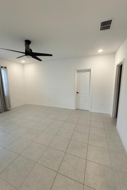 For Rent: $2,900 (4 beds, 2 baths, 2059 Square Feet)