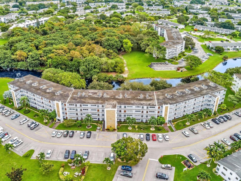 For Sale: $225,000 (2 beds, 1 baths, 860 Square Feet)