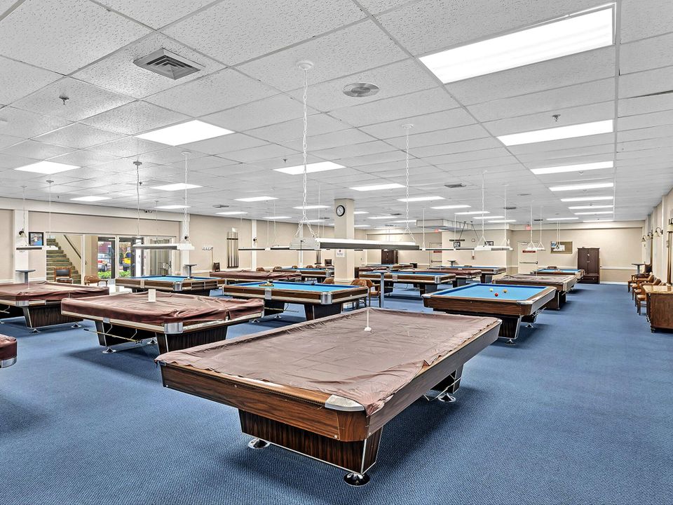 For Sale: $225,000 (2 beds, 1 baths, 860 Square Feet)