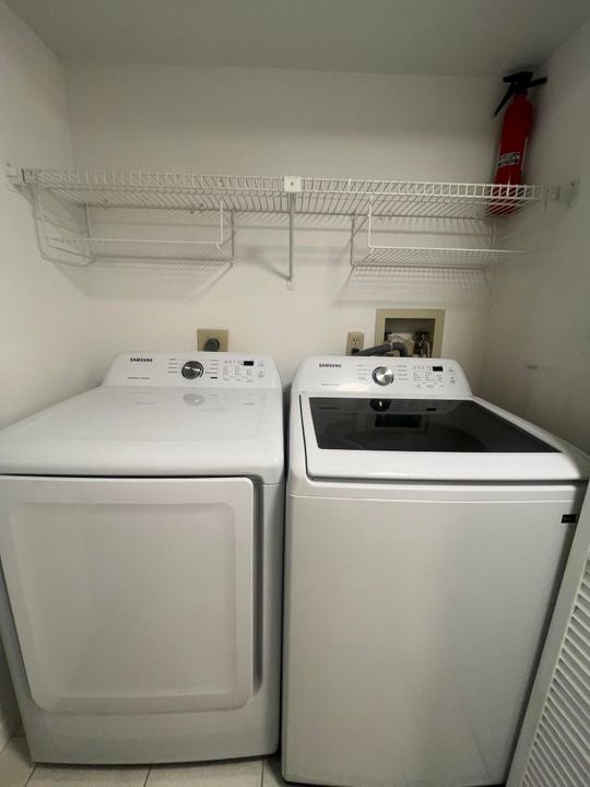 For Rent: $2,200 (2 beds, 2 baths, 1227 Square Feet)