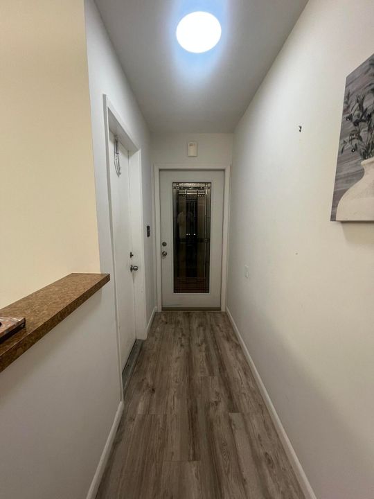 For Rent: $2,200 (2 beds, 2 baths, 1227 Square Feet)