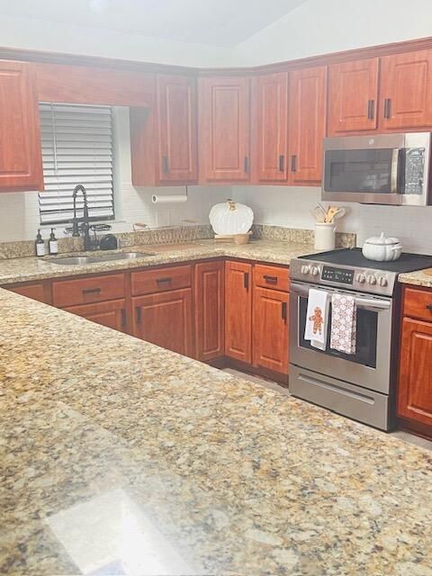 For Sale: $844,999 (4 beds, 2 baths, 2833 Square Feet)