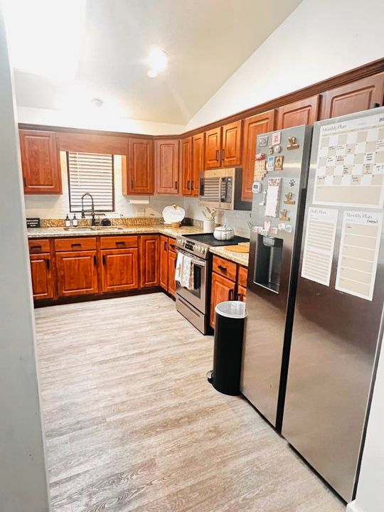 For Sale: $844,999 (4 beds, 2 baths, 2833 Square Feet)