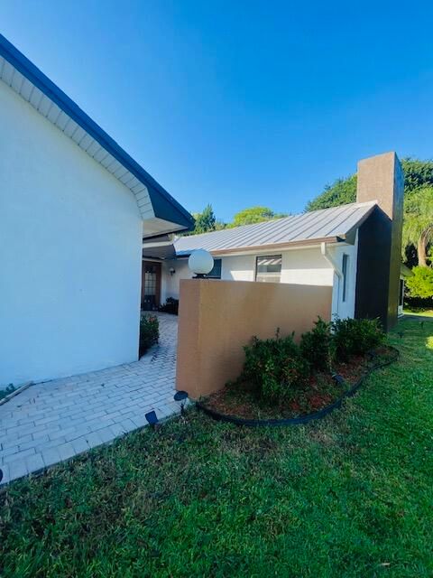 For Sale: $844,999 (4 beds, 2 baths, 2833 Square Feet)