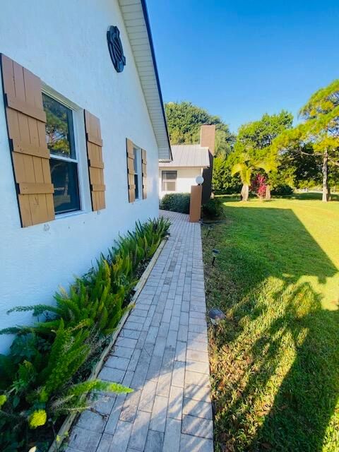 For Sale: $844,999 (4 beds, 2 baths, 2833 Square Feet)