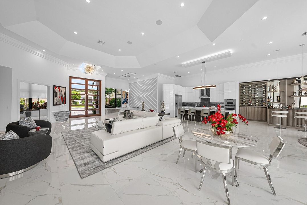 На продажу: $3,599,000 (5 спален, 4 ванн, 5064 Квадратных фут)