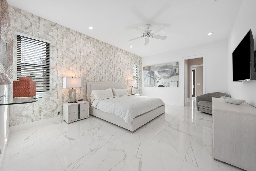 На продажу: $3,599,000 (5 спален, 4 ванн, 5064 Квадратных фут)