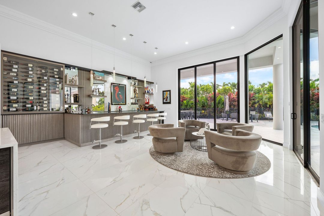 На продажу: $3,599,000 (5 спален, 4 ванн, 5064 Квадратных фут)