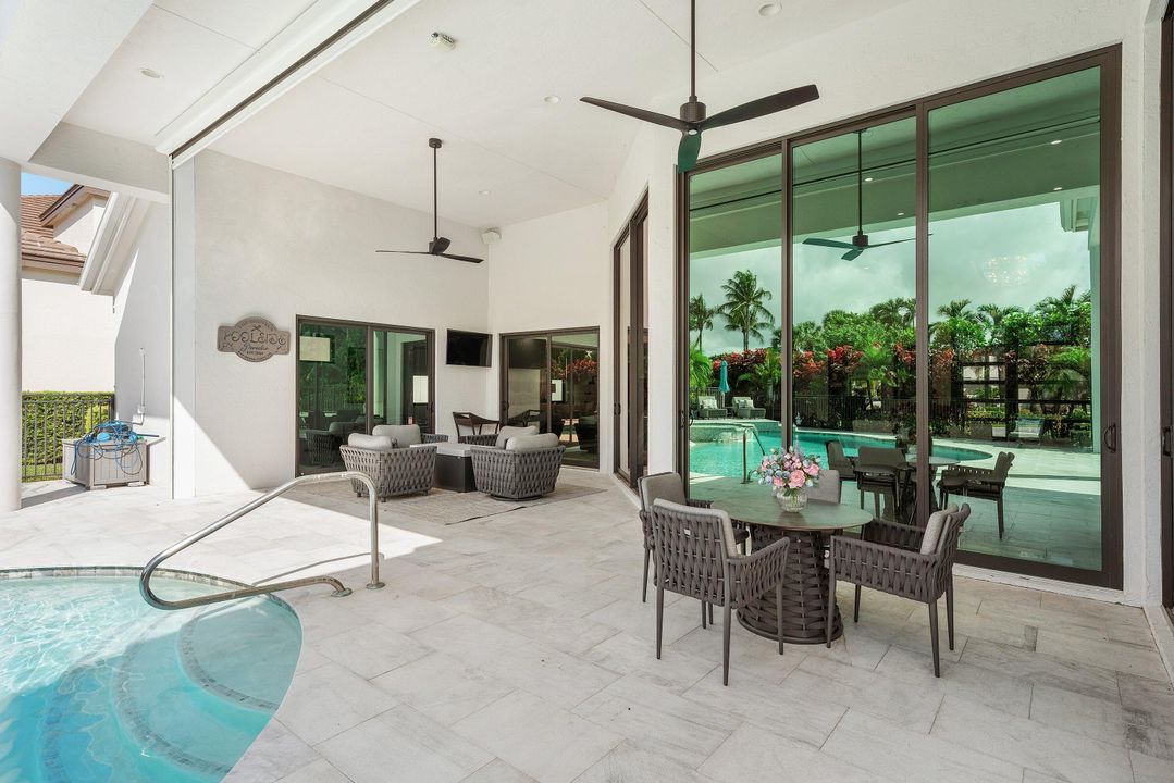 На продажу: $3,599,000 (5 спален, 4 ванн, 5064 Квадратных фут)