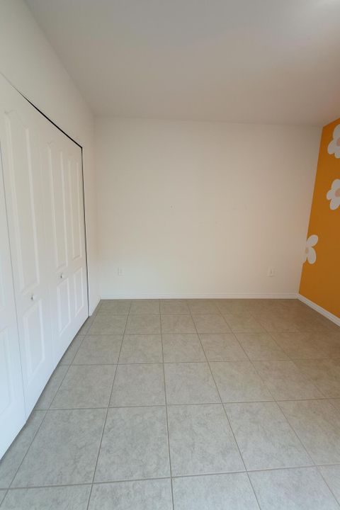 For Rent: $2,900 (4 beds, 2 baths, 2059 Square Feet)