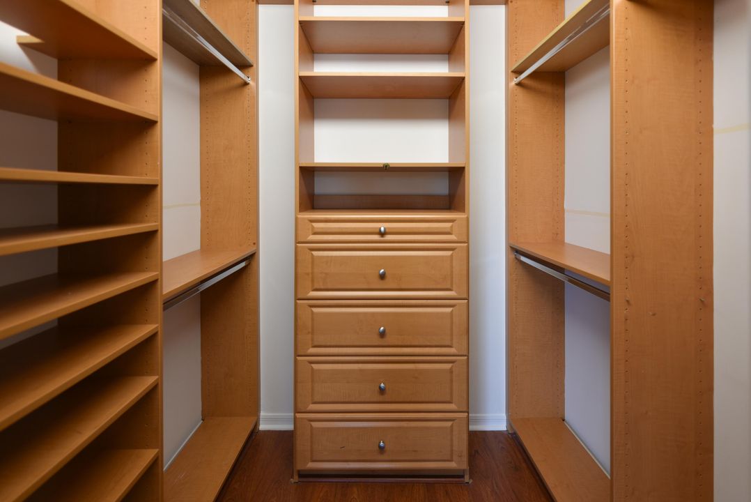 For Sale: $499,000 (2 beds, 2 baths, 1630 Square Feet)