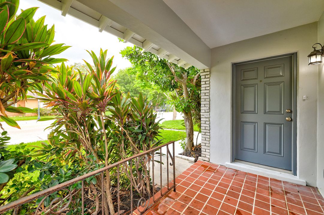 В аренду: $1,800 (2 спален, 1 ванн, 809 Квадратных фут)