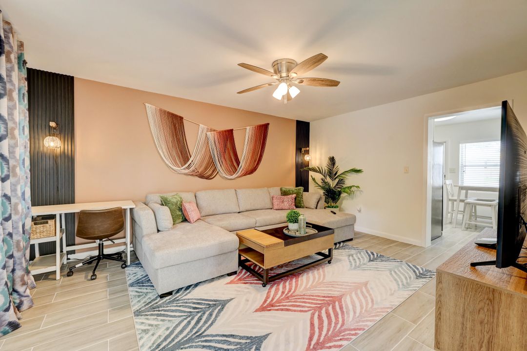 В аренду: $1,800 (2 спален, 1 ванн, 809 Квадратных фут)