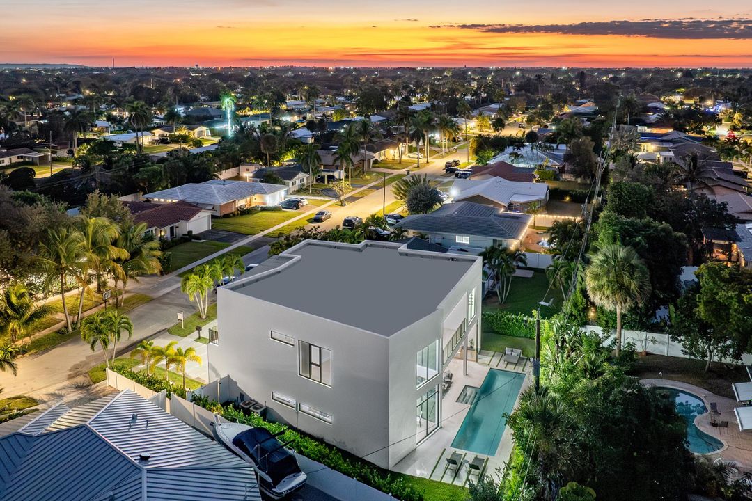 For Sale: $3,095,000 (5 beds, 6 baths, 5124 Square Feet)