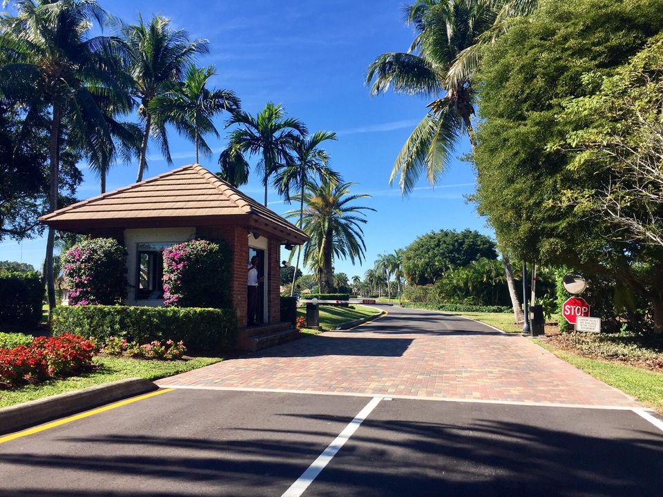 待售: $670,000 (2 贝兹, 2 浴室, 1993 平方英尺)