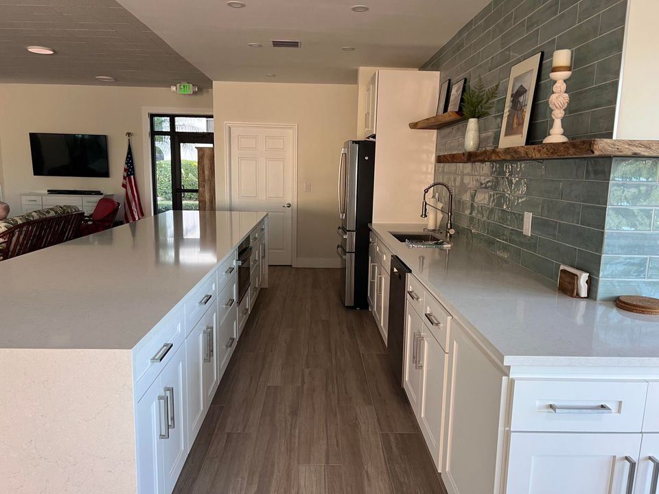 For Rent: $3,650 (2 beds, 2 baths, 1233 Square Feet)