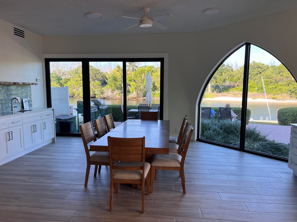 For Rent: $3,650 (2 beds, 2 baths, 1233 Square Feet)