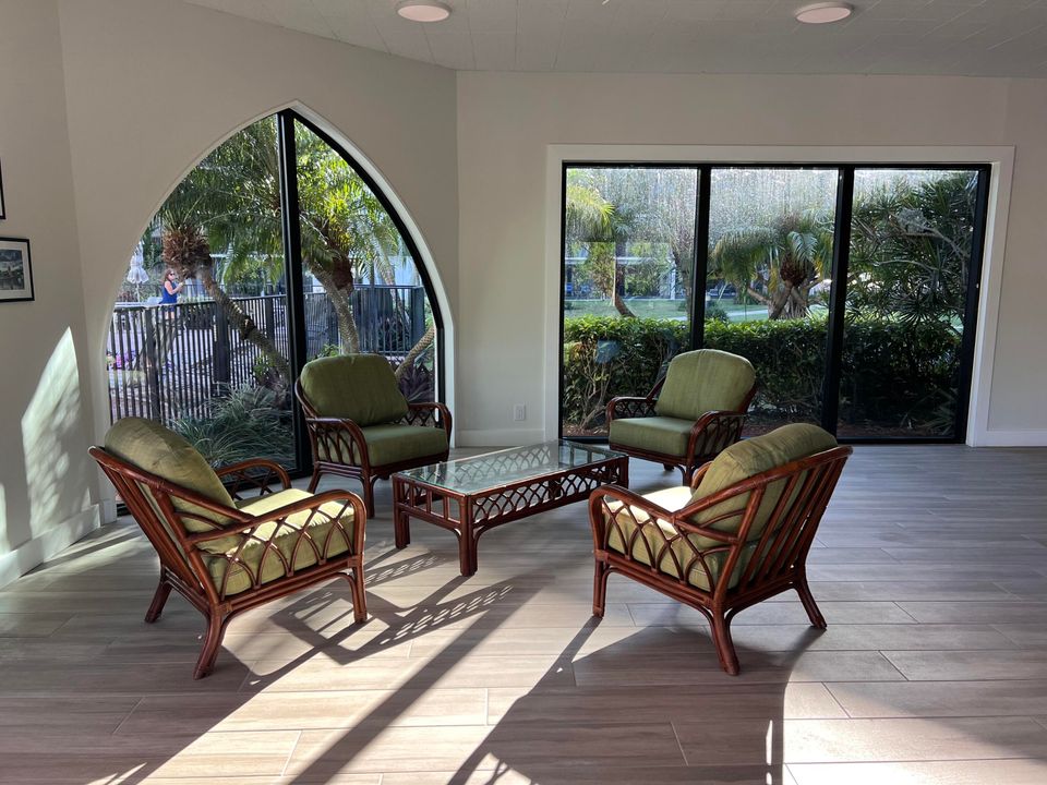 For Rent: $3,650 (2 beds, 2 baths, 1233 Square Feet)