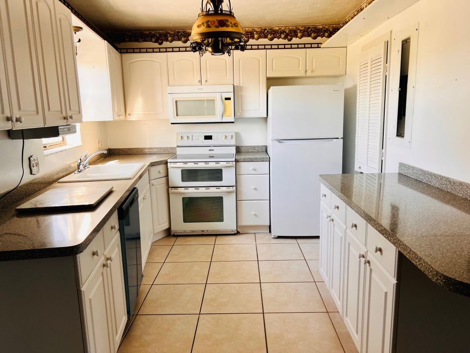 待售: $849,000 (2 贝兹, 2 浴室, 1488 平方英尺)