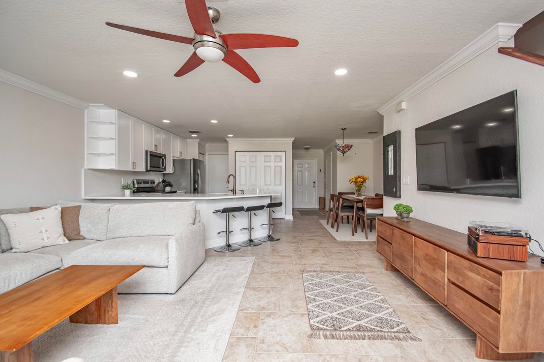 For Rent: $3,500 (3 beds, 2 baths, 1404 Square Feet)