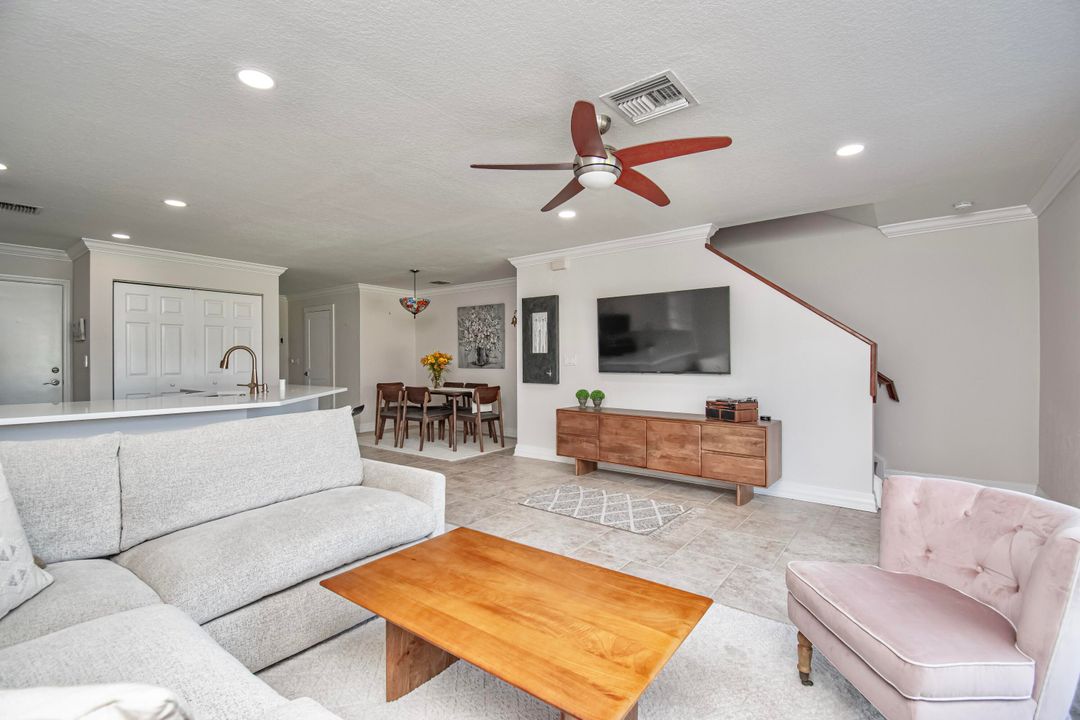 For Rent: $3,500 (3 beds, 2 baths, 1404 Square Feet)