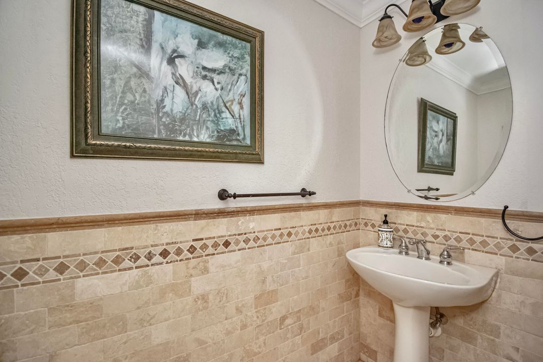 For Rent: $3,500 (3 beds, 2 baths, 1404 Square Feet)