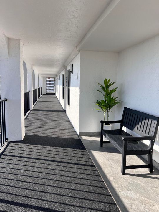 For Rent: $3,650 (2 beds, 2 baths, 1233 Square Feet)