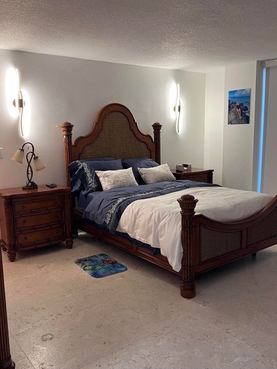 For Rent: $3,650 (2 beds, 2 baths, 1233 Square Feet)